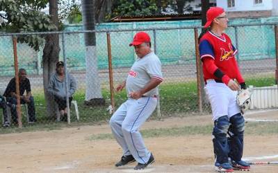 Dos palizas al regreso del softbol en el Club Campestre Villa Universidad -  El Sol de Sinaloa | Noticias Locales, Policiacas, sobre México, Sinaloa y  el Mundo