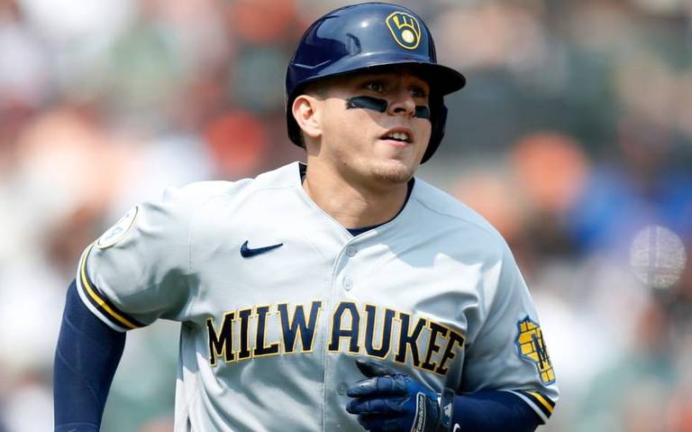 Luis Urias slugs huge 3-run home run for Mexico against Japan