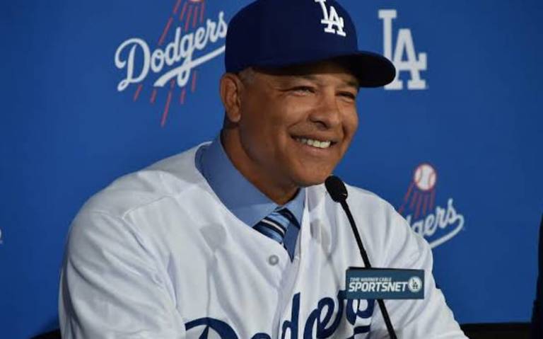 Los Dodgers amplían el contrato del mánager Dave Roberts hasta la temporada  2025 - Los Angeles Times